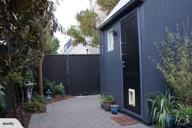 Photo of property in 2/71 Burke Street, Addington, Christchurch, 8024