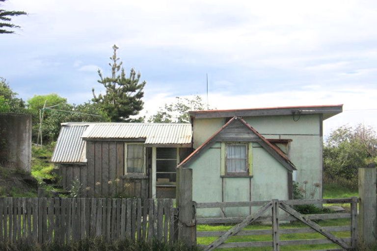 Photo of property in 1 Dustin Street, Foxton Beach, Foxton, 4815