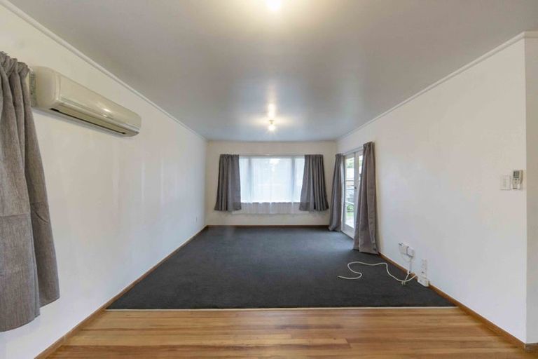 Photo of property in 2 Windsor Road, Maeroa, Hamilton, 3200