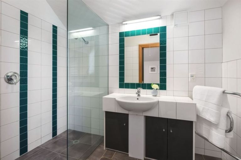 Photo of property in 363 Muritai Road, Eastbourne, Lower Hutt, 5013