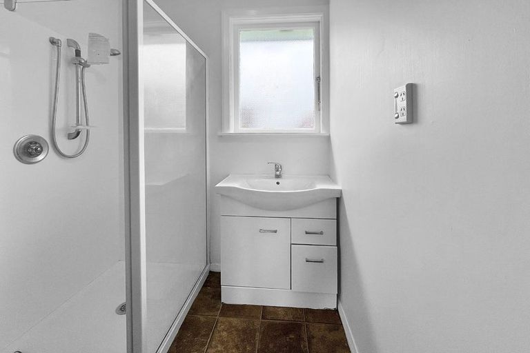 Photo of property in 21 Ashford Avenue, Hokowhitu, Palmerston North, 4410