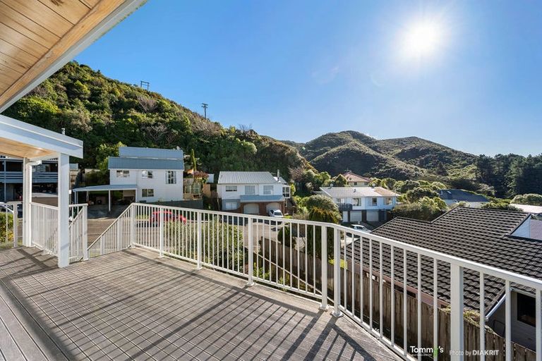 Photo of property in 91 Allington Road, Karori, Wellington, 6012
