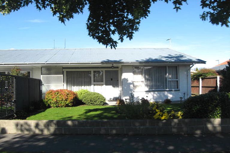 Photo of property in 2/7 Chislehurst Place, Bryndwr, Christchurch, 8052