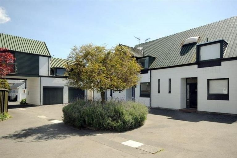 Photo of property in 1/12 Shrewsbury Street, Merivale, Christchurch, 8014