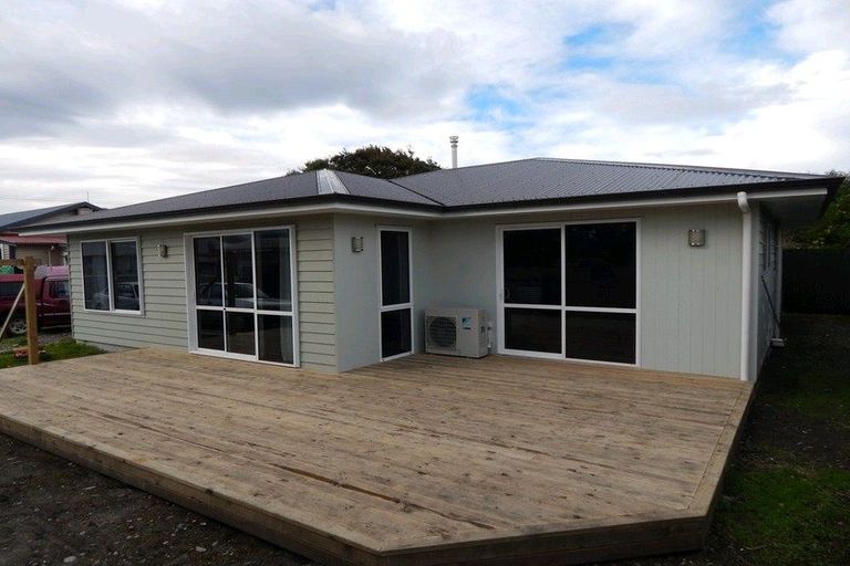 Photo of property in 24 Peel Street, Westport, 7825