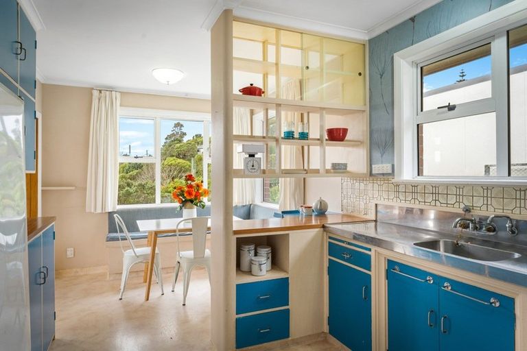 Photo of property in 124 Helston Road, Paparangi, Wellington, 6037