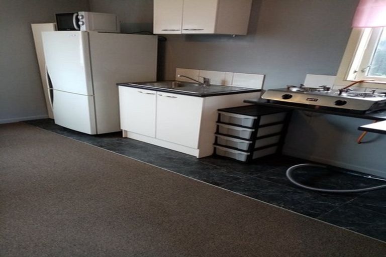 Photo of property in 35 Kivell Close, Mangere East, Auckland, 2024