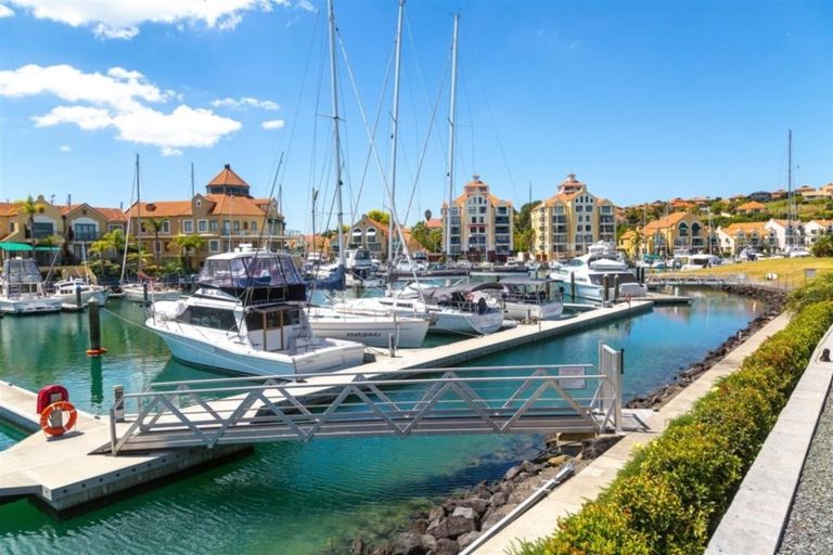 Photo of property in 21 Rue D' Amarres, Gulf Harbour, Whangaparaoa, 0930