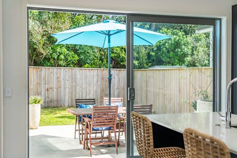 Photo of property in 3d Breakwater Way, Whitby, Porirua, 5024