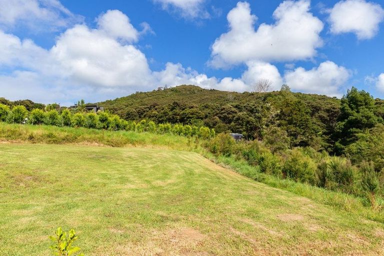 Photo of property in 94 Spioenkop Road, Mangawhai, 0573