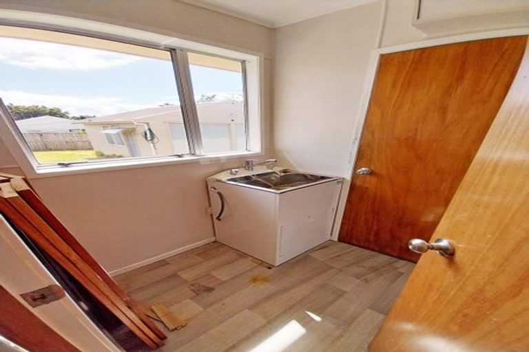 Photo of property in 66 Finlayson Avenue, Clendon Park, Auckland, 2103