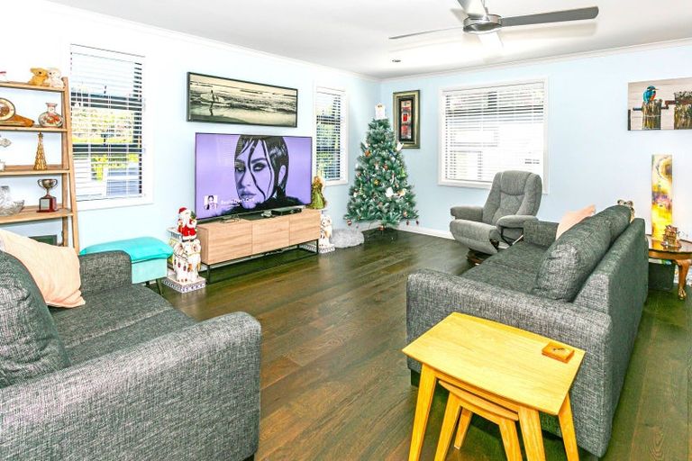 Photo of property in 1 Kingfisher Way, Whiritoa, Whangamata, 3691