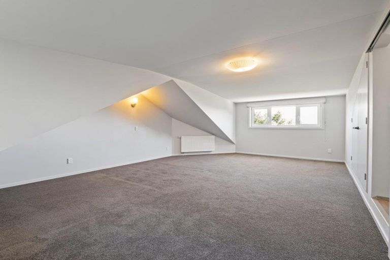 Photo of property in 160 Dyers Pass Road, Cashmere, Christchurch, 8022