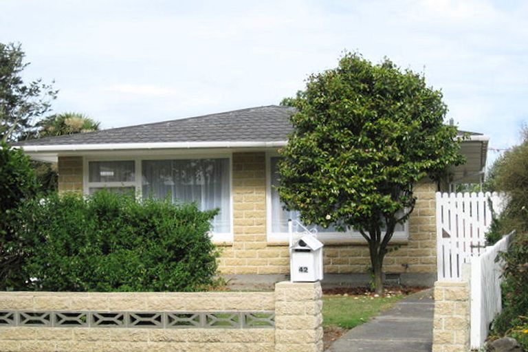 Photo of property in 42 Glenharrow Avenue, Avonhead, Christchurch, 8042