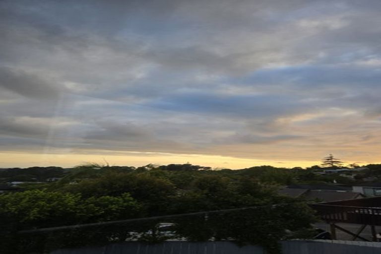 Photo of property in 63 Carlisle Road, Torbay, Auckland, 0630