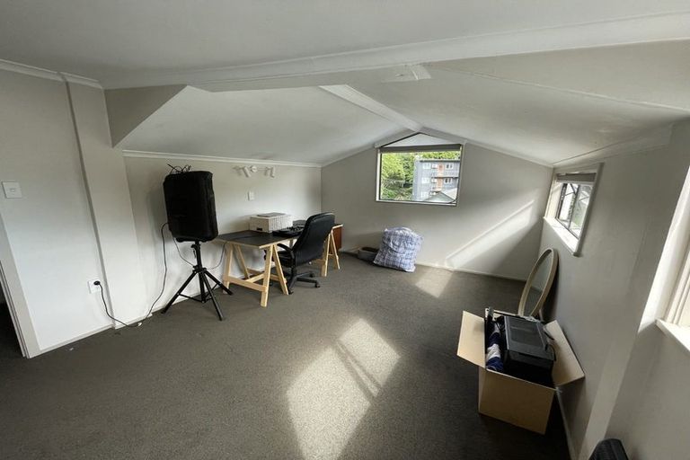 Photo of property in 149 Glenmore Street, Kelburn, Wellington, 6012