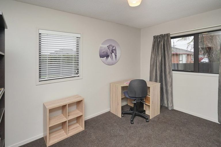Photo of property in 4 Burnridge Place, Belfast, Christchurch, 8051