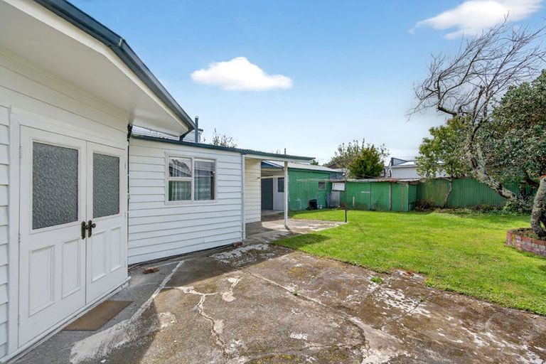 Photo of property in 69 Holloway Street, Carterton, 5713