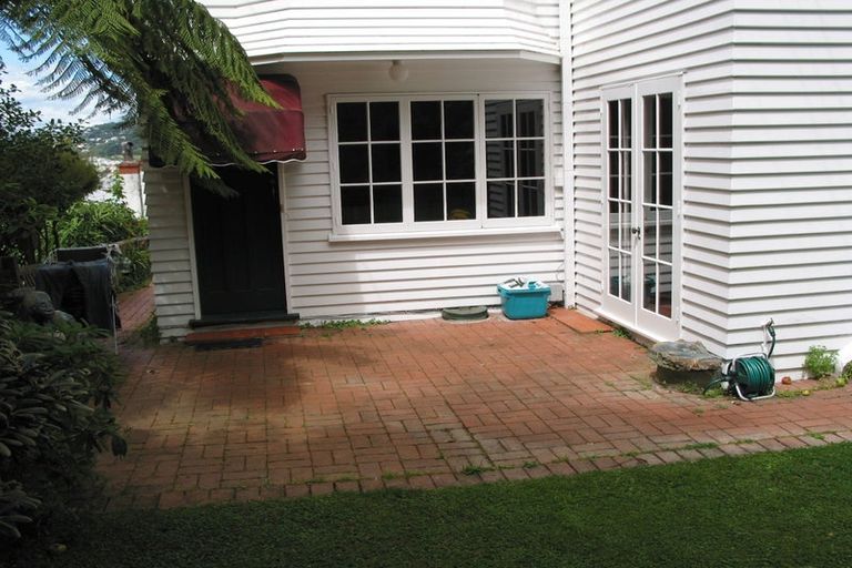 Photo of property in 5 Waiteata Road, Kelburn, Wellington, 6012