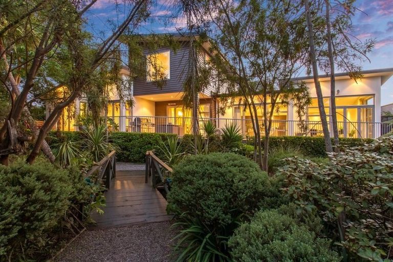 Photo of property in 130b Condell Avenue, Papanui, Christchurch, 8053