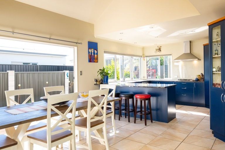 Photo of property in 9a Avenue Road, Greenmeadows, Napier, 4112