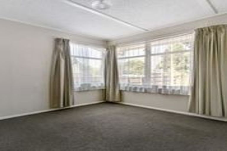 Photo of property in 2/366 Great South Road, Opaheke, Papakura, 2113