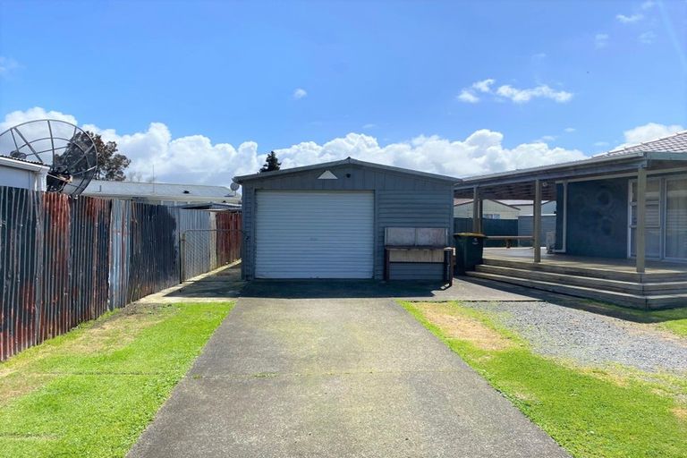 Photo of property in 48 Sunlands Drive, Manurewa, Auckland, 2102