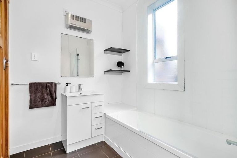 Photo of property in 49 Oakland Street, Andersons Bay, Dunedin, 9013