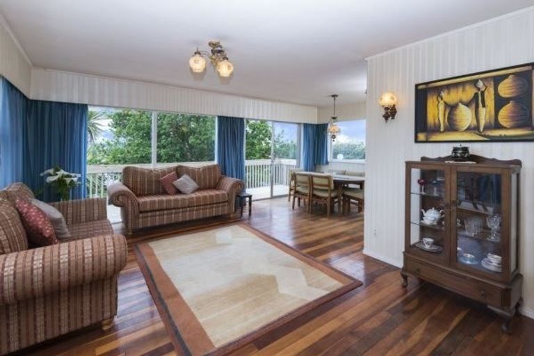 Photo of property in 8 Pooley Street, Pakuranga Heights, Auckland, 2010