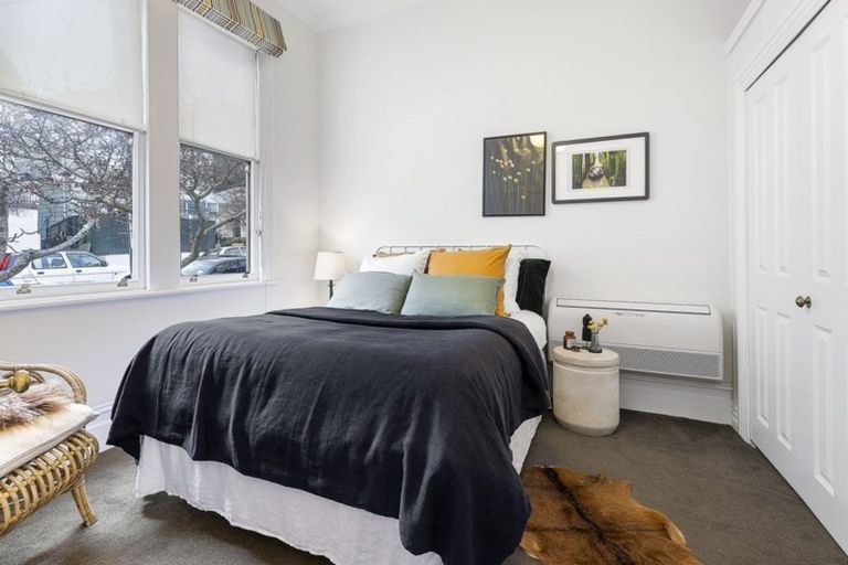 Photo of property in 130 Elizabeth Street, Mount Victoria, Wellington, 6011
