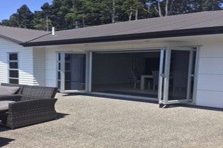Photo of property in 84 Karamea Street, Whalers Gate, New Plymouth, 4310