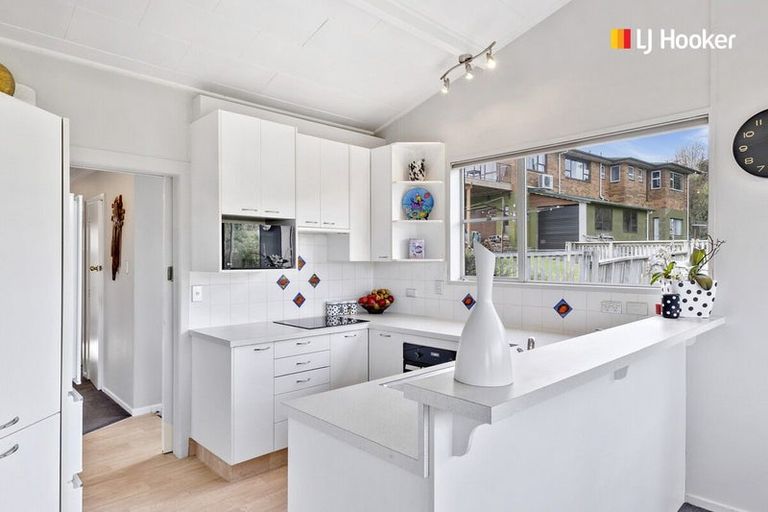 Photo of property in 136 Larnach Road, Waverley, Dunedin, 9013