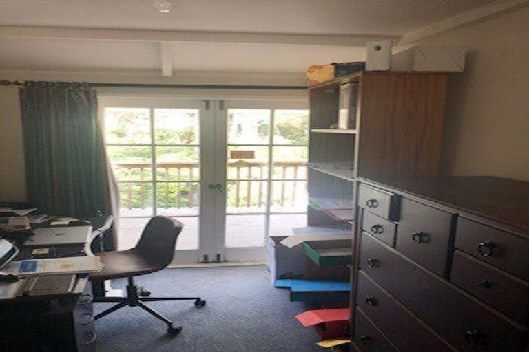 Photo of property in 92b Upper Harbour Drive, Greenhithe, Auckland, 0632