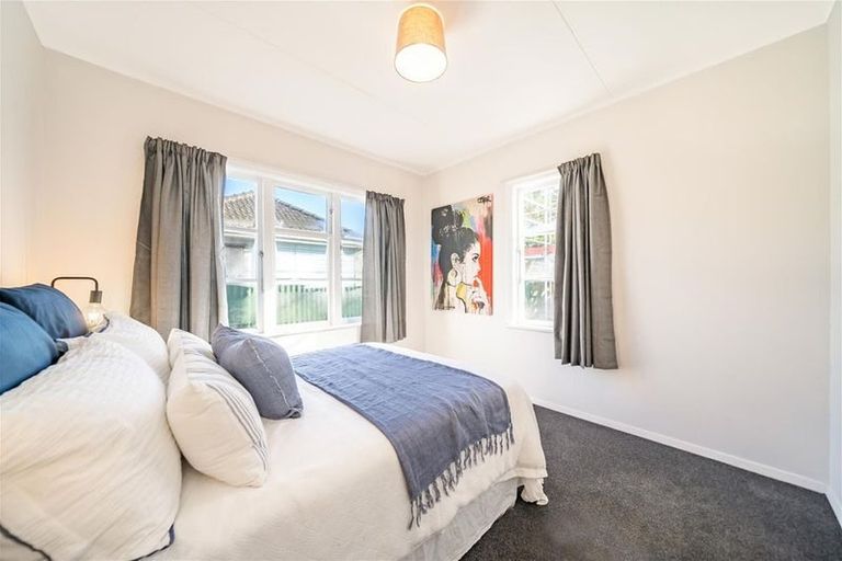 Photo of property in 6 Russell Road, Wainuiomata, Lower Hutt, 5014