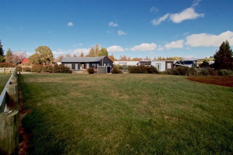 Photo of property in 30 Snowmass Drive, Ohakune, 4625