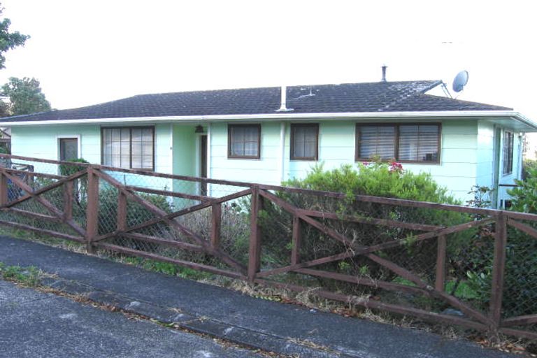 Photo of property in 1 Denarius Lane, Glendene, Auckland, 0602