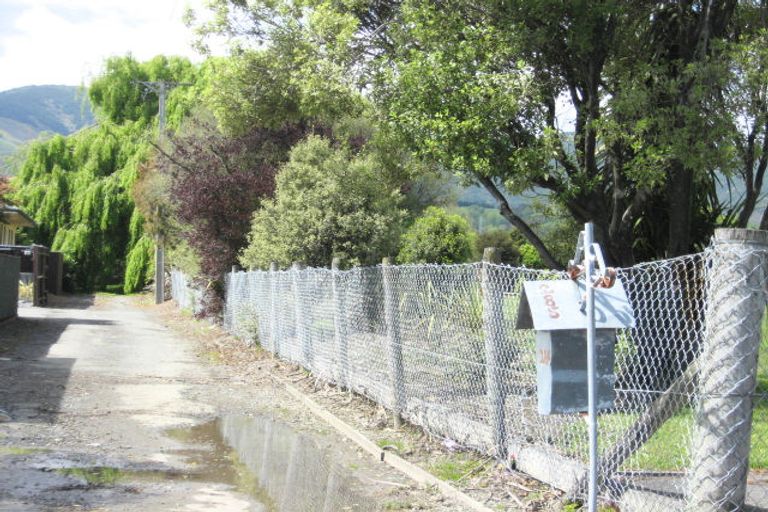 Photo of property in 285 Seaview Road, Stoke, Nelson, 7011