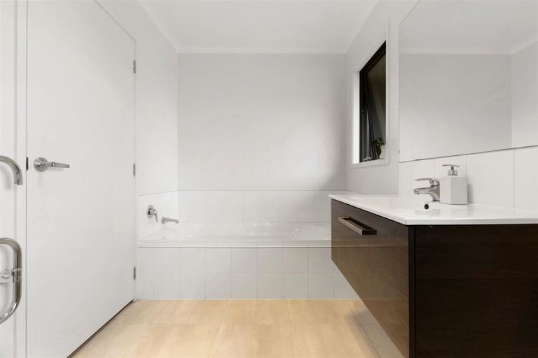 Photo of property in 6 Cotswold Court, Lower Shotover, Queenstown, 9304