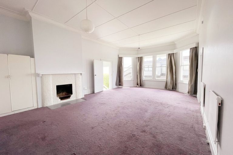 Photo of property in 2/1 Heathglen Place, Bayview, Auckland, 0629