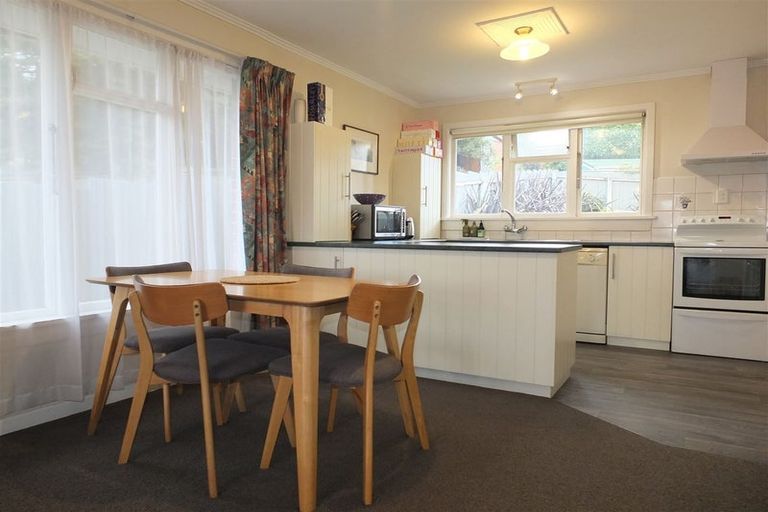 Photo of property in 36 Avenue Road, West End, Timaru, 7910