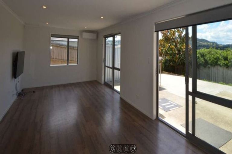 Photo of property in 56 Helenslee Road, Pokeno, 2402