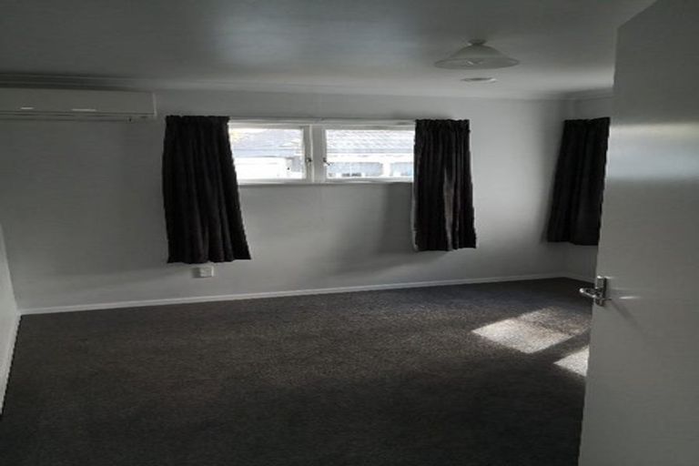 Photo of property in 7 Heretaunga Square, Silverstream, Upper Hutt, 5019