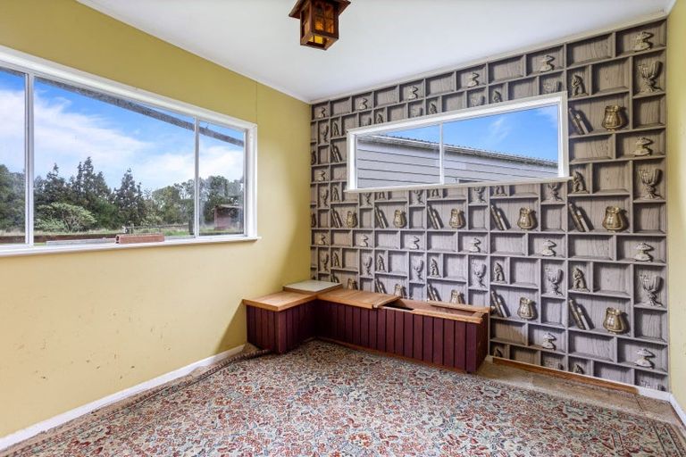 Photo of property in 276 Boord Crescent, Kumeu, 0891