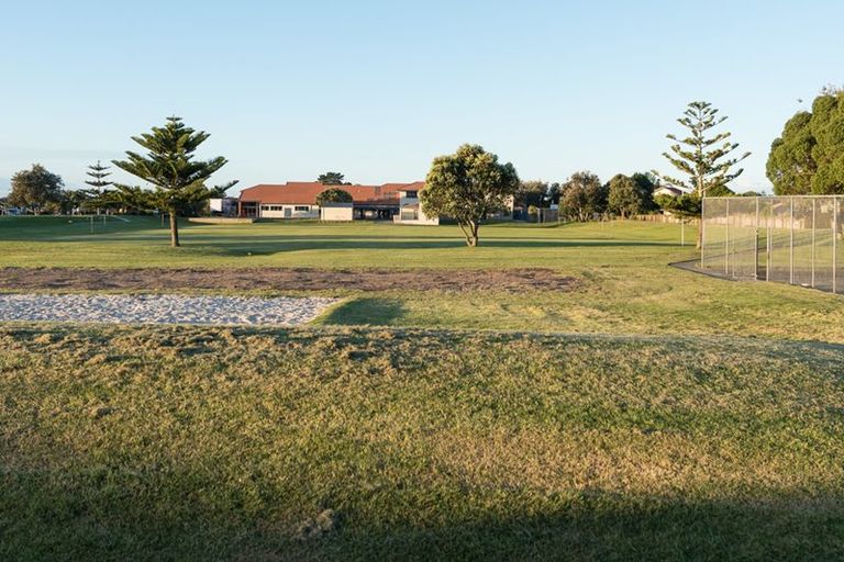 Photo of property in 313 Gravatt Road, Papamoa Beach, Papamoa, 3118