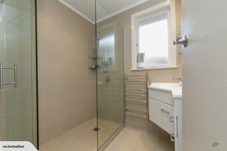 Photo of property in 163 Atkinson Road, Titirangi, Auckland, 0604