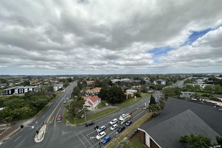 Photo of property in 904/1 Buscomb Avenue, Henderson, Auckland, 0610