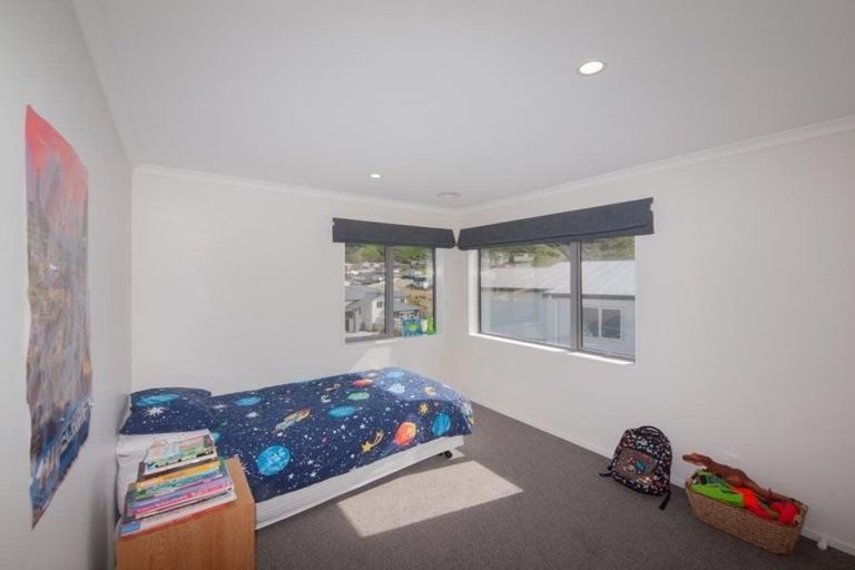 Photo of property in 5 Crompton Avenue, Churton Park, Wellington, 6037