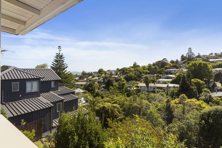 Photo of property in 16 Clipper Place, Shelly Park, Auckland, 2014