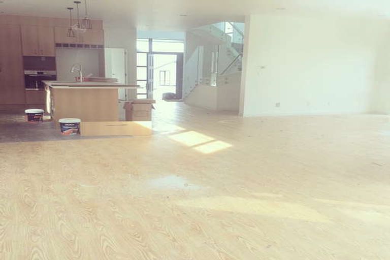 Photo of property in 8 San Casello Rise, Henderson, Auckland, 0612