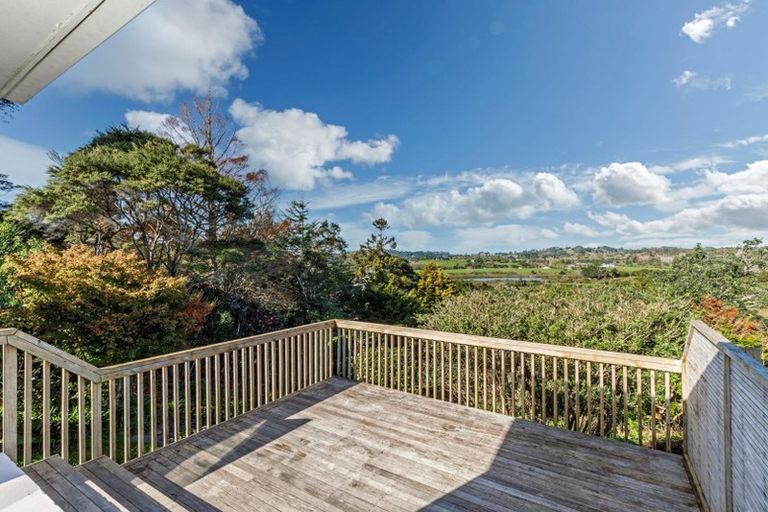 Photo of property in 109-111 Whangaparaoa Road, Red Beach, 0932
